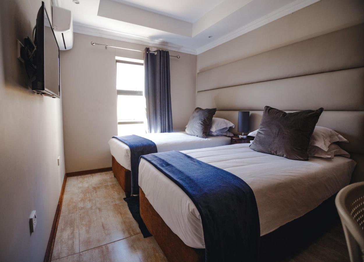 The Capital Guest House Габороне Экстерьер фото