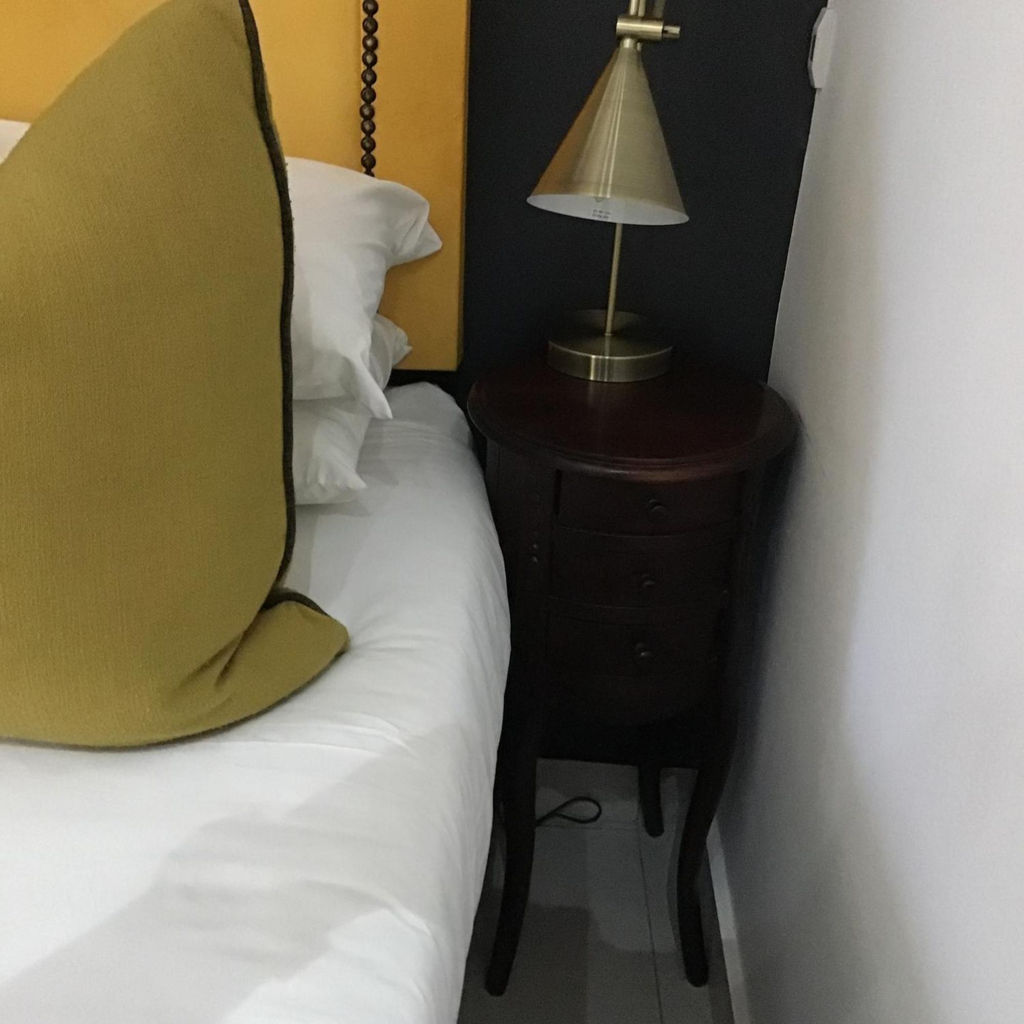 The Capital Guest House Габороне Экстерьер фото